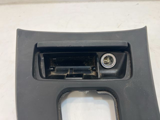 bontott BMW 3 E93 Középkonzol Keret