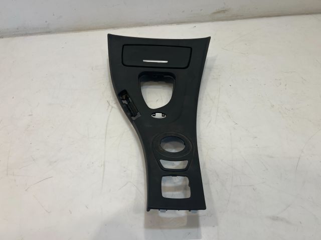 bontott BMW 3 E93 Középkonzol Keret