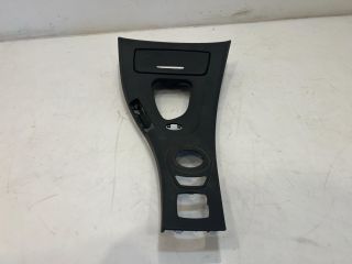 bontott BMW 3 E93 Középkonzol Keret