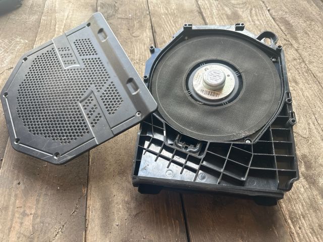 bontott BMW 3 E93 Mélynyomó Hangszóró