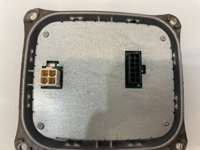 bontott BMW 3 E93 Xenon Trafó