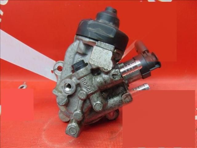 bontott BMW 3 F30-F35 Adagoló