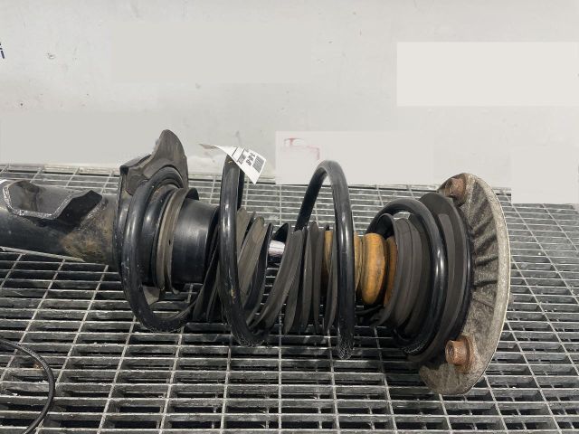 bontott BMW 3 F30-F35 Első Rugó