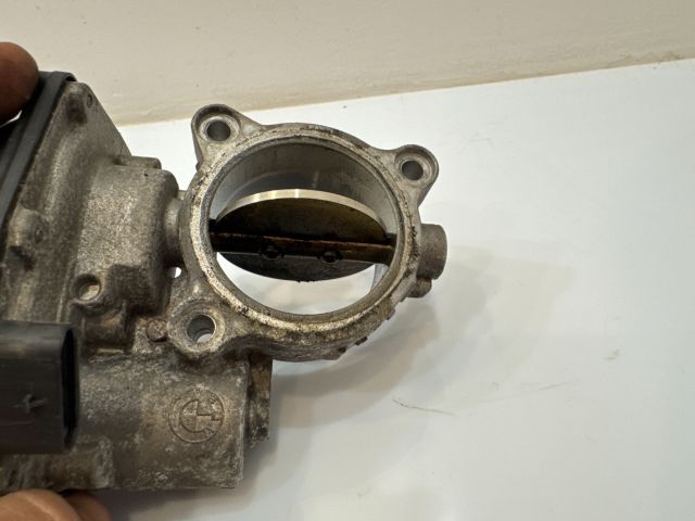 bontott BMW 3 F30-F35 Fojtószelep (Elektromos)