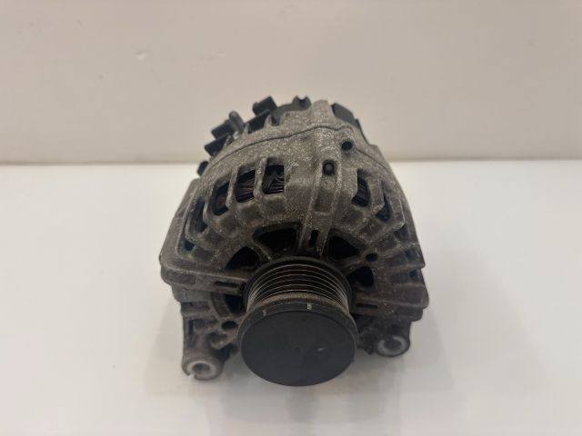 bontott BMW 3 F30-F35 Generátor