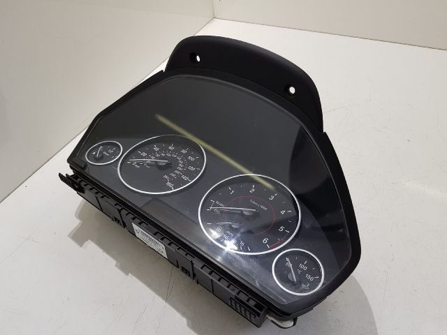 bontott BMW 3 F30-F35 Kilométeróra