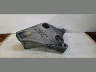 bontott BMW 3 F30-F35 Motor Tartó Bak Jobb