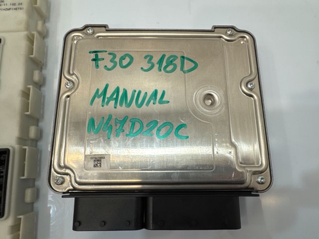 bontott BMW 3 F30-F35 Motorvezérlő