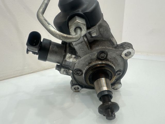 bontott BMW 3 F30-F35 Nagynyomású Szivattyú