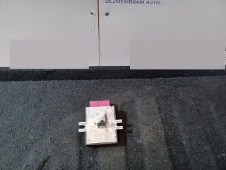 bontott BMW 3 F30-F35 Üzemanyag Szivattyú Relé