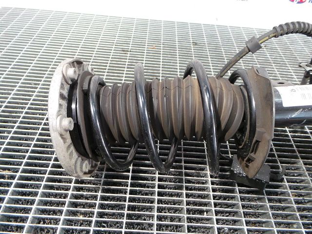 bontott BMW 3 F30-F35 Első Rugó