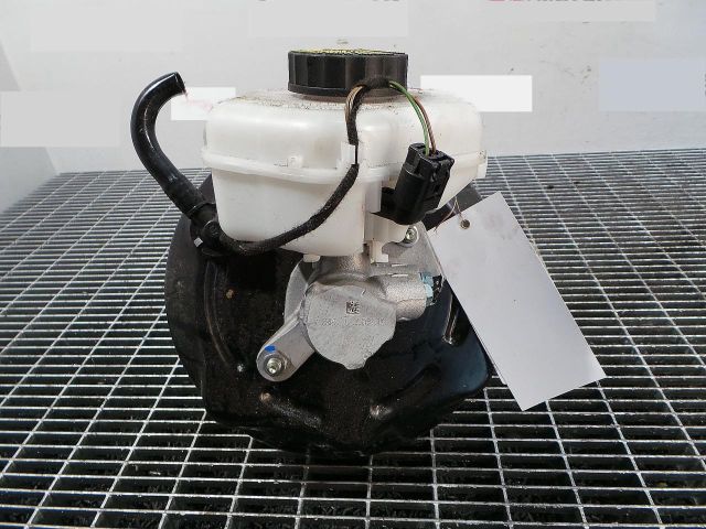 bontott BMW 3 F30-F35 Főfékhenger