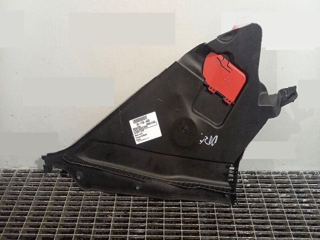 bontott BMW 3 F30-F35 Akkumulátor Fedél