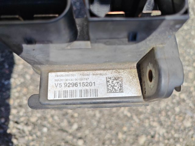 bontott BMW 3 F30-F35 Akkumulátor Relé