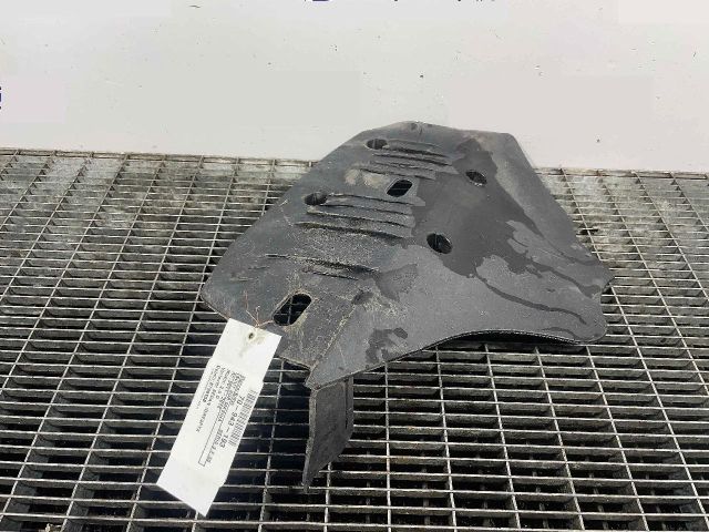 bontott BMW 3 F30-F35 Alsó Motorburkolat