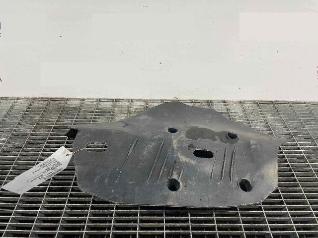 bontott BMW 3 F30-F35 Alsó Motorburkolat