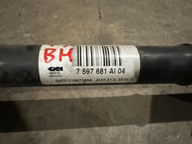 bontott BMW 3 F30-F35 Bal hátsó Féltengely