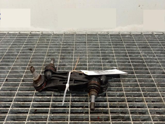 bontott BMW 3 F30-F35 Billenésgátló Bak