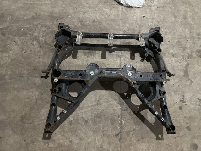 bontott BMW 3 F30-F35 Első Bölcső