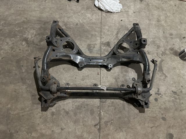 bontott BMW 3 F30-F35 Első Bölcső