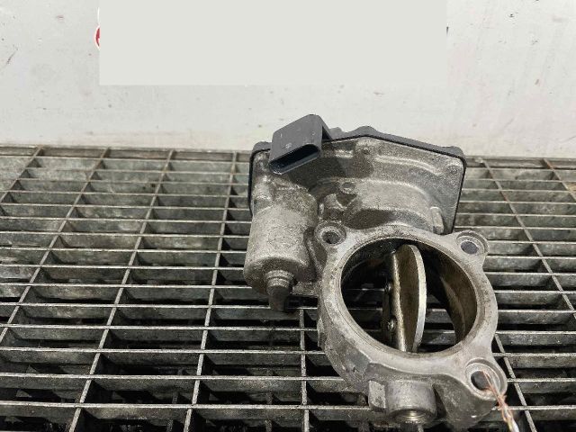 bontott BMW 3 F30-F35 Fojtószelep (Elektromos)