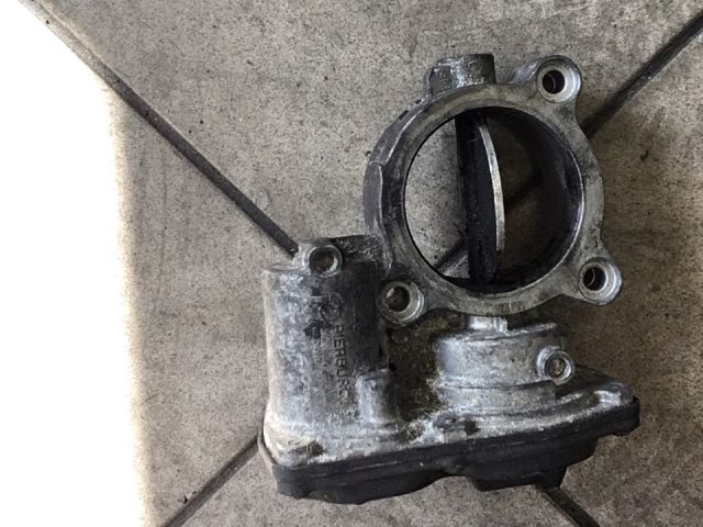 bontott BMW 3 F30-F35 Fojtószelep (Elektromos)