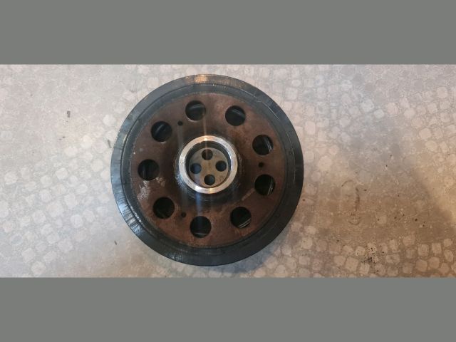 bontott BMW 3 F30-F35 Főtengely Szíjtárcsa