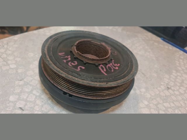 bontott BMW 3 F30-F35 Főtengely Szíjtárcsa