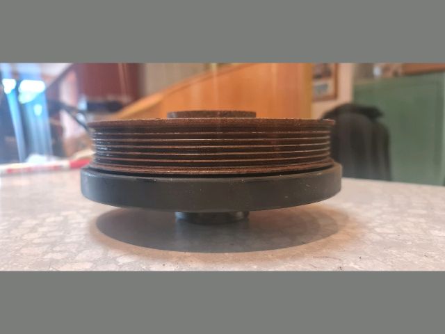 bontott BMW 3 F30-F35 Főtengely Szíjtárcsa