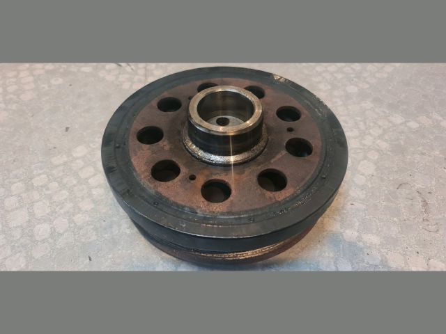 bontott BMW 3 F30-F35 Főtengely Szíjtárcsa