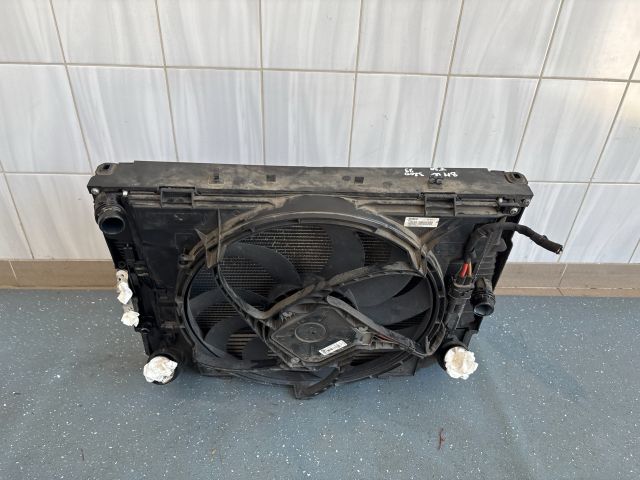 bontott BMW 3 F30-F35 Hűtő Ventilátor(ok), Radiátor(ok) Szett