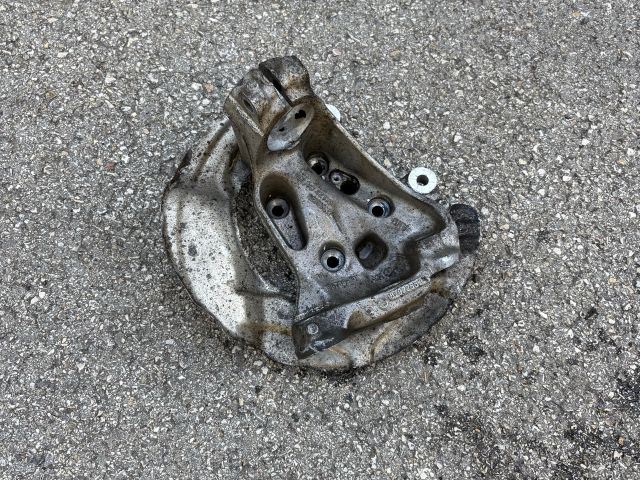 bontott BMW 3 F30-F35 Jobb első Csonkállvány