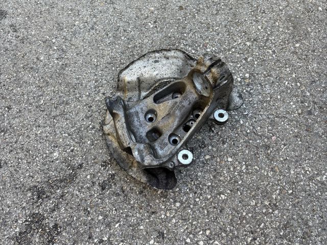 bontott BMW 3 F30-F35 Jobb első Csonkállvány