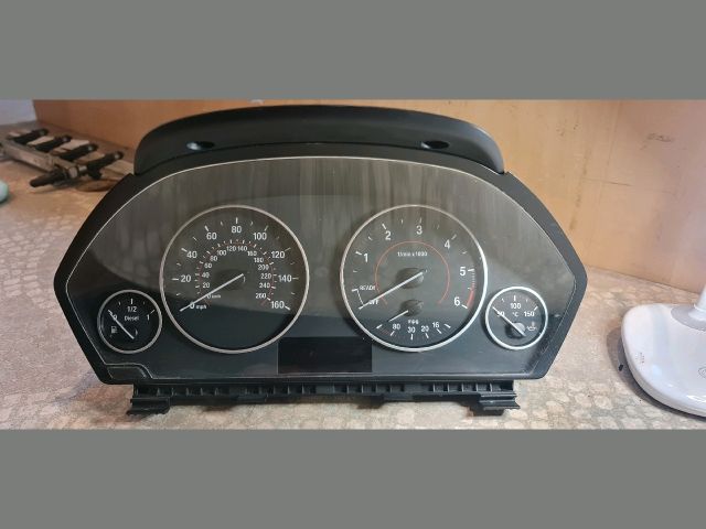 bontott BMW 3 F30-F35 Kilométeróra