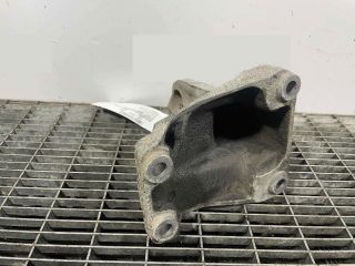 bontott BMW 3 F30-F35 Motor Tartó Bak Jobb