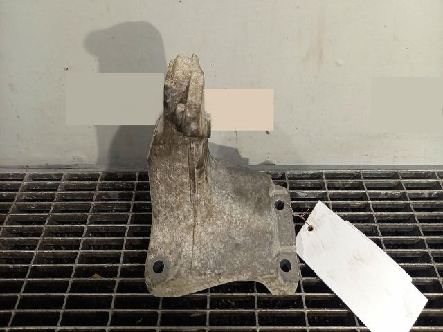 bontott BMW 3 F30-F35 Motor Tartó Bak (Pozíciófüggetlen)