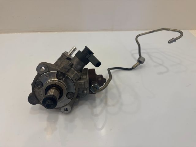 bontott BMW 3 F30-F35 Nagynyomású Szivattyú