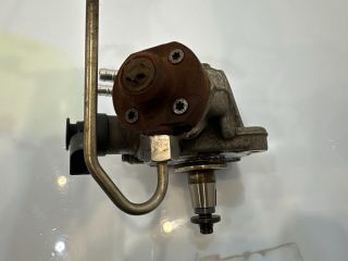 bontott BMW 3 F30-F35 Nagynyomású Szivattyú