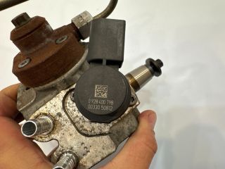 bontott BMW 3 F30-F35 Nagynyomású Szivattyú