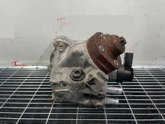 bontott BMW 3 F30-F35 Nagynyomású Szivattyú