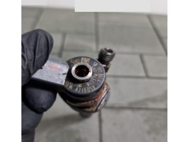 bontott BMW 3 F30-F35 Porlasztó (1 db)