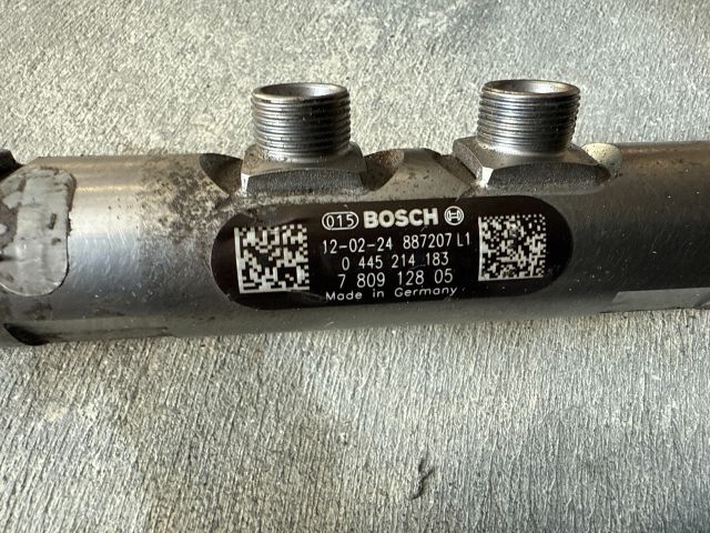 bontott BMW 3 F30-F35 Porlasztó Sor / Híd