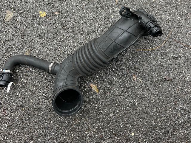 bontott BMW 3 F30-F35 Szívó Cső