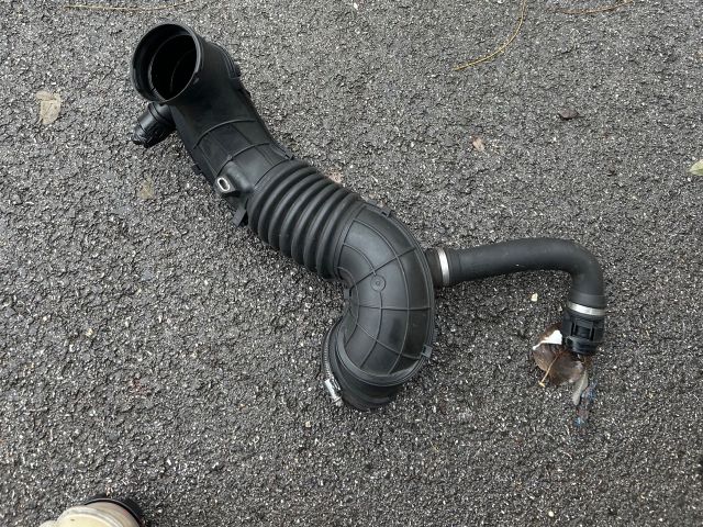 bontott BMW 3 F30-F35 Szívó Cső