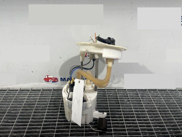 bontott BMW 3 F30-F35 Üzemanyag Szivattyú