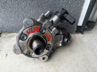 bontott BMW 3 F30-F35 Üzemanyag Szivattyú