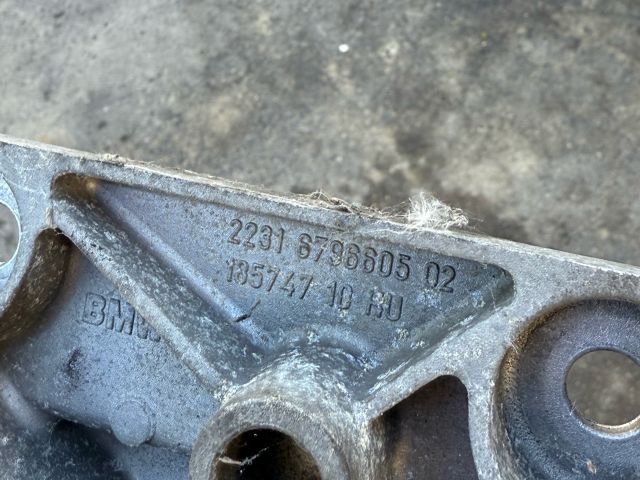 bontott BMW 3 F30-F35 Váltó Tartó Bak (Pozíciófüggetlen)