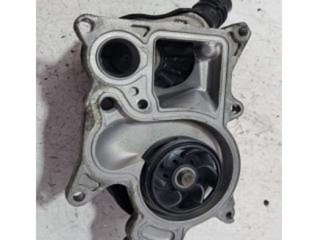 bontott BMW 3 F30-F35 Vízpumpa