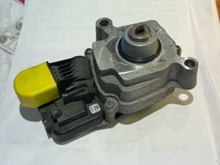 bontott BMW 3 F30-F35 Osztómű Vezérlő Modul