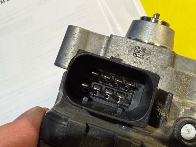 bontott BMW 3 F30-F35 Osztómű Vezérlő Modul